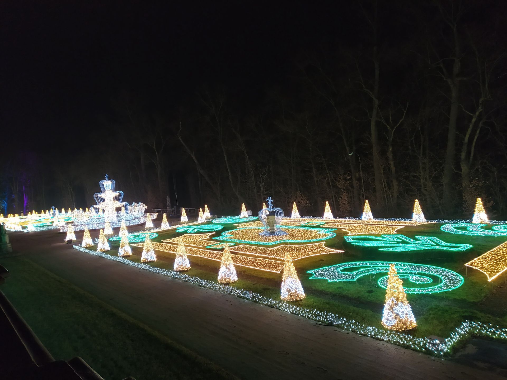 Wilanów zachwyca eleganckimi iluminacjami