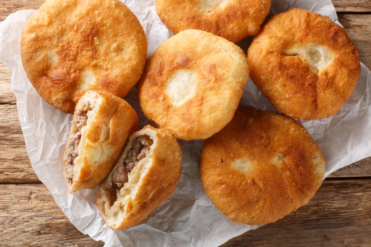 Tatarski specjał może konkurować z pierogami. Dobrze smakuje na ciepło i na zimno