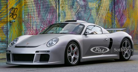 RUF CTR3 trafił na sprzedaż. Wbrew pozorom ma niewiele wspólnego z Carrerą GT