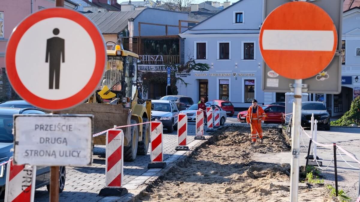 Prace drogowców na ul. Bajkowskiego
