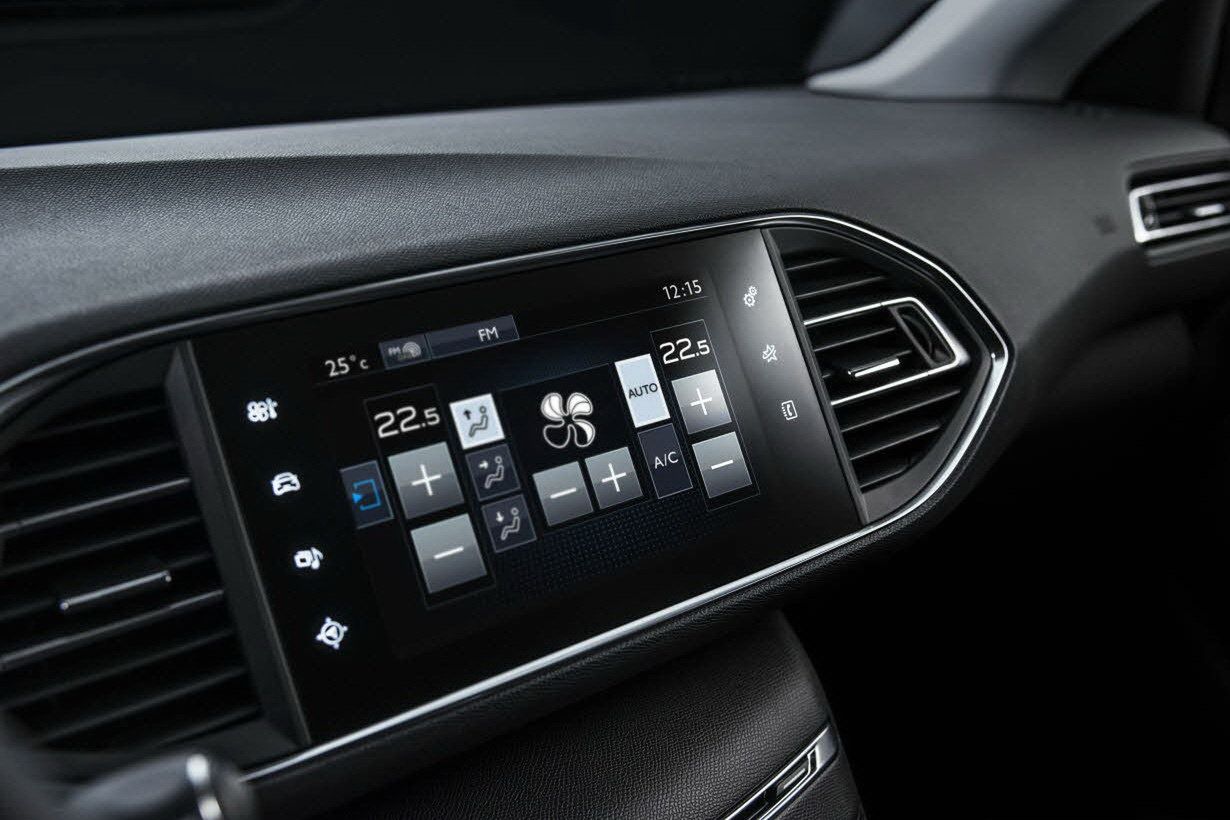 Nowy Peugeot 308 w obszernej galerii zdjęć 21