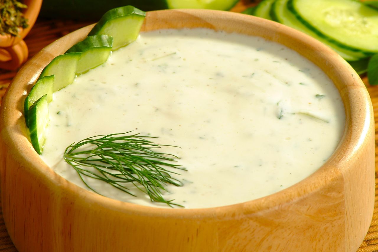 How to make a delicious cucumber soup?