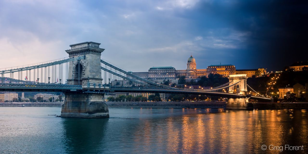 Budapesztańska dnio-noc ukazuje piękno charakterystycznych zakamarków miasta