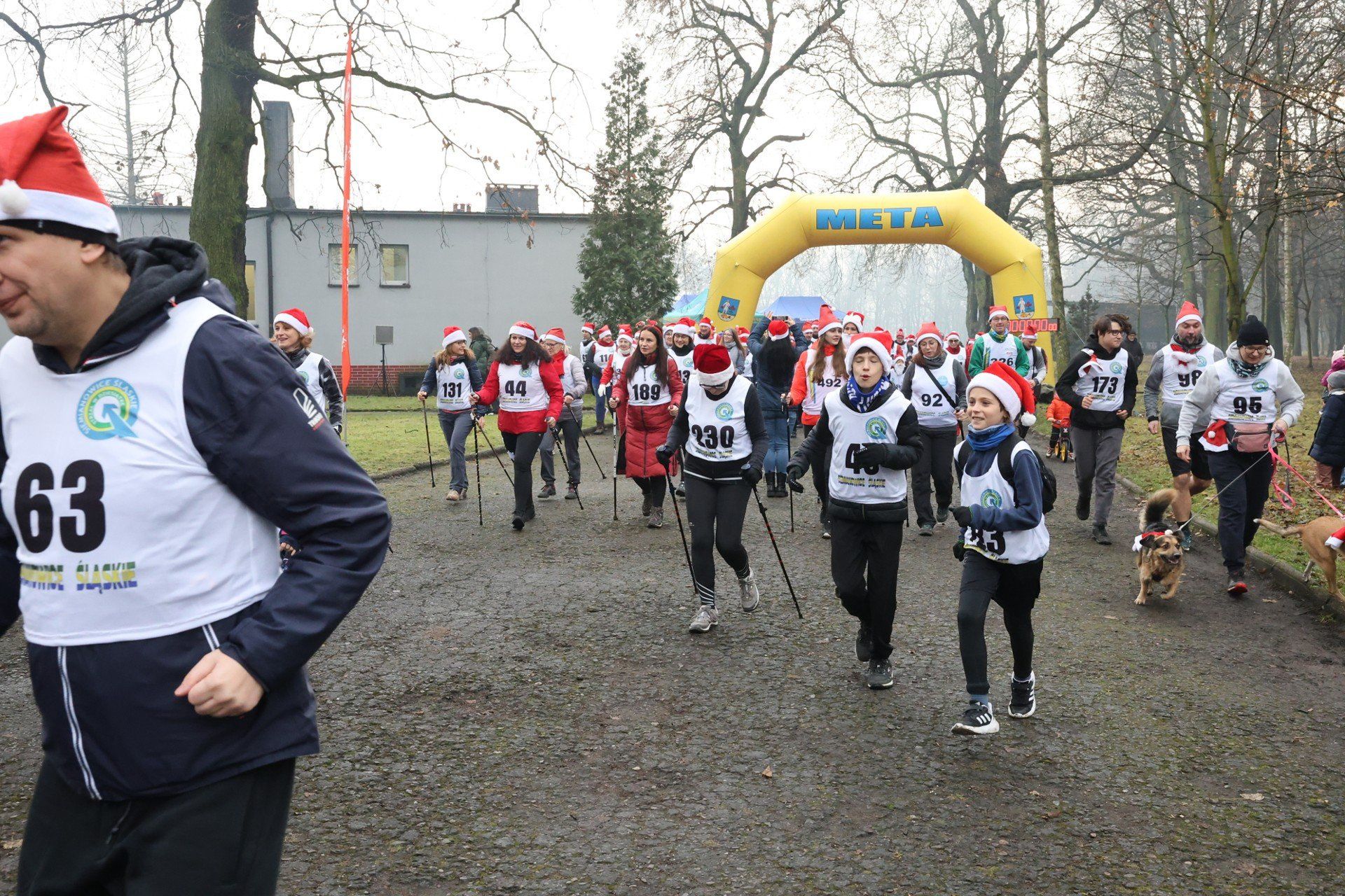 Bieg Mikołajów i Mikołajek