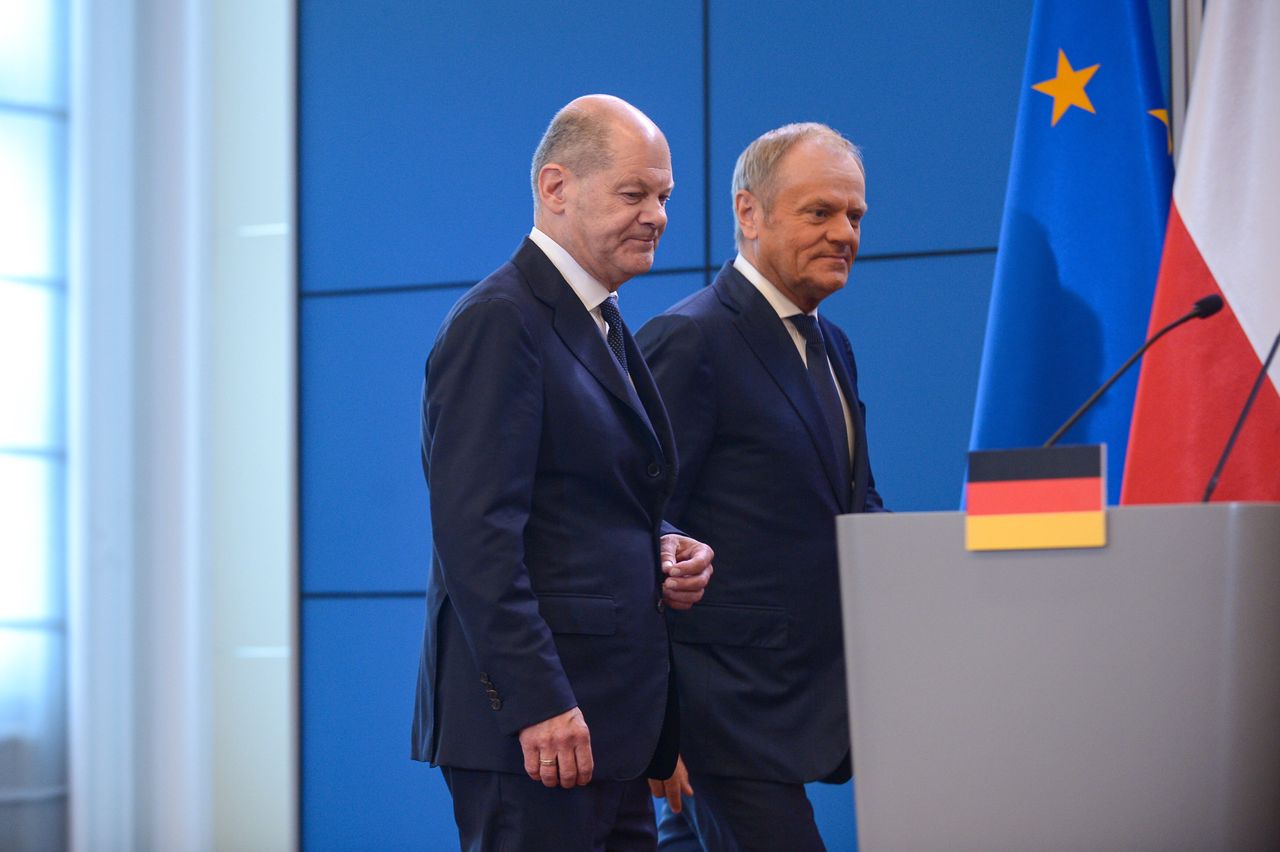 Von links: Bundeskanzler Deutschlands Olaf Scholz und Premierminister Donald Tusk