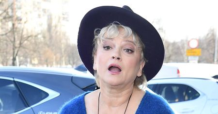 Katarzyna Figura zaszalała u fryzjera. Niebieskie włosy to już przeszłość