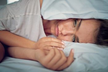 Cierpią na seksomnię. Tak się objawia to zaburzenie