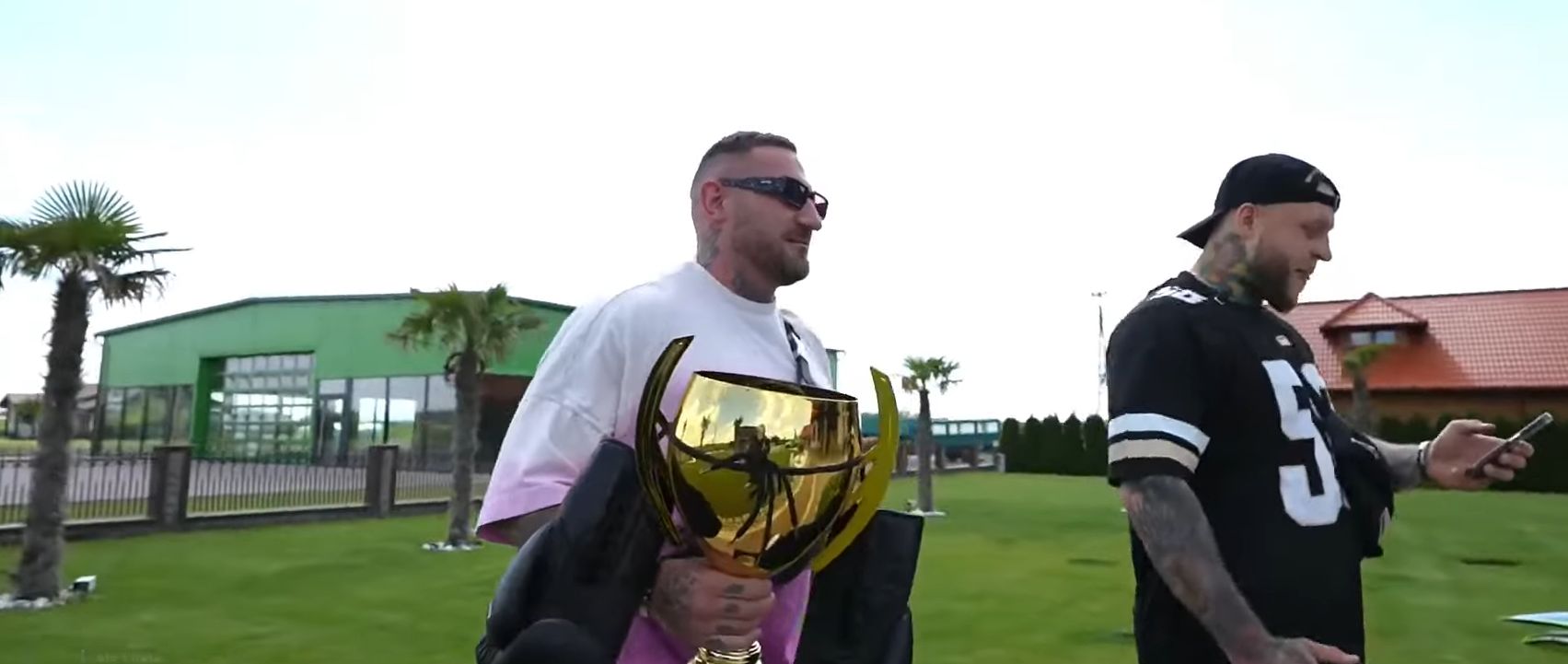 Tak wygląda dom rapera Kizo (YouTube)