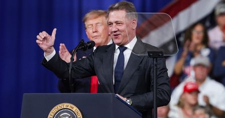 Prezes Audi na scenie z Trumpem. Burza w Niemczech po ogłoszeniu fabryki