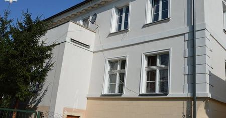 Chciał wejść przez okno do mieszkania partnerki. Zginął na miejscu