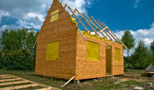 Kupiła domek za 270 tys. zł. Teraz muszą go zburzyć