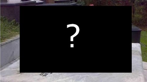 Perły z lamusa - idealny nagrobek dla nerda 1