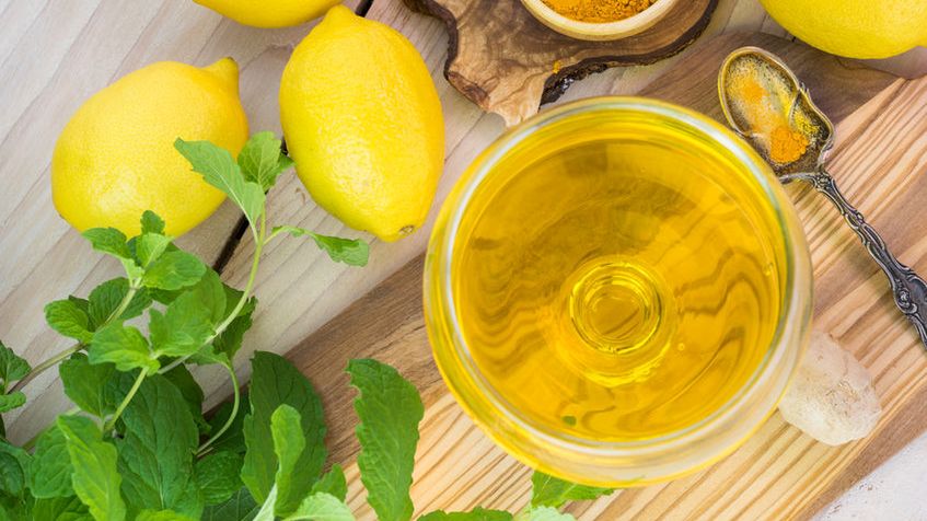 Mikstura z kurkumą, cynamonem i sokiem z cytryny