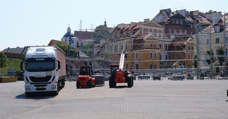 Wielka scena rośnie pod Zamkiem. Lublin szykuje się na sobotni koncert Lato z Radiem i TVP 2026