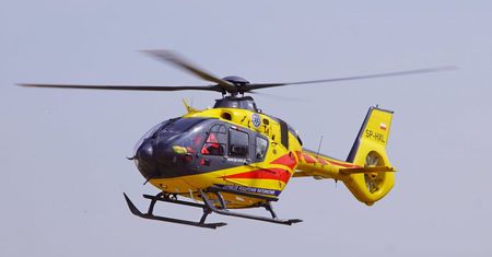 Śmigłowiec na autostradzie. A4 zablokowana