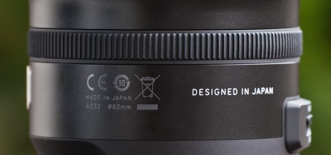 Oznaczenie "Designed in Japan" sugeruje, że obiektyw jest produkowany w jakimś mniej poważanym zakątku Dalekiego Wschodu. A tu taka miła niespodzianka!