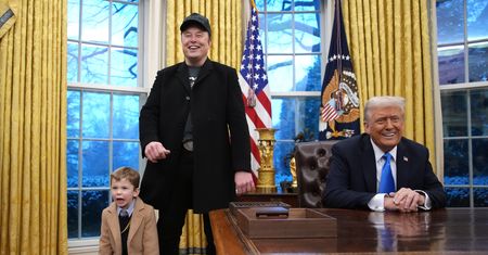 Trump broni Muska. "Ktoś jest niezadowolony? Wyrzucimy ich stąd"