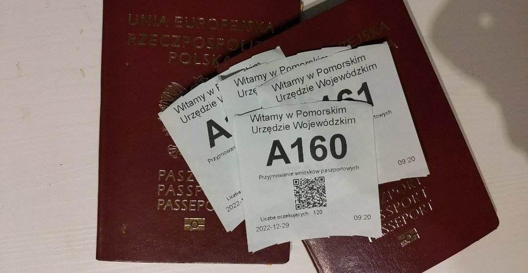 Dziennie urzędy obsługują nawet kilkaset osób 