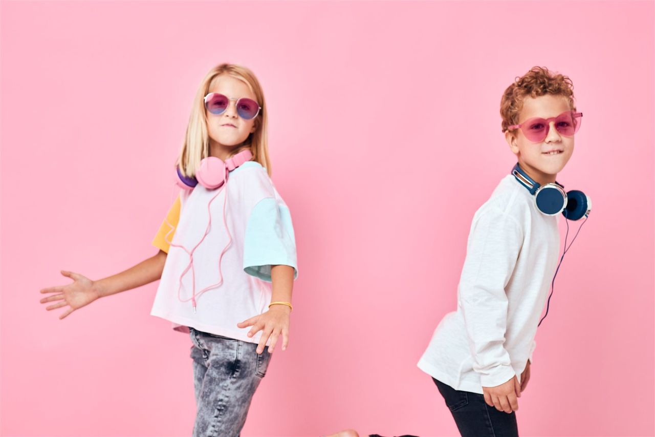 Co noszą najmłodsi w tym sezonie? Sprawdź najnowsze trendy w modzie dziecięcej