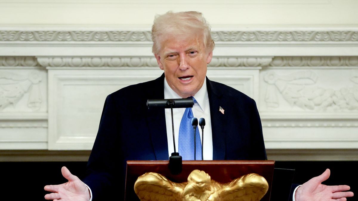 US President Trump attends a Kennedy Center Board dinner
SAMUEL CORUM / POOL
politics, dinner, kennedy center, government