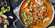 Zupa Mulligatawny. Indyjska zupa pełna aromatu