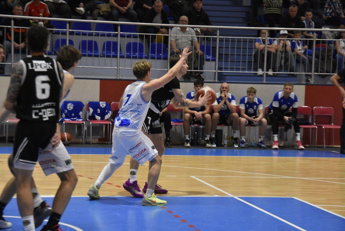 Górnik KALTECH Wałbrzych rozegrał pierwszy domowy mecz w tym sezonie. Pokonał drużynę z Legnicy