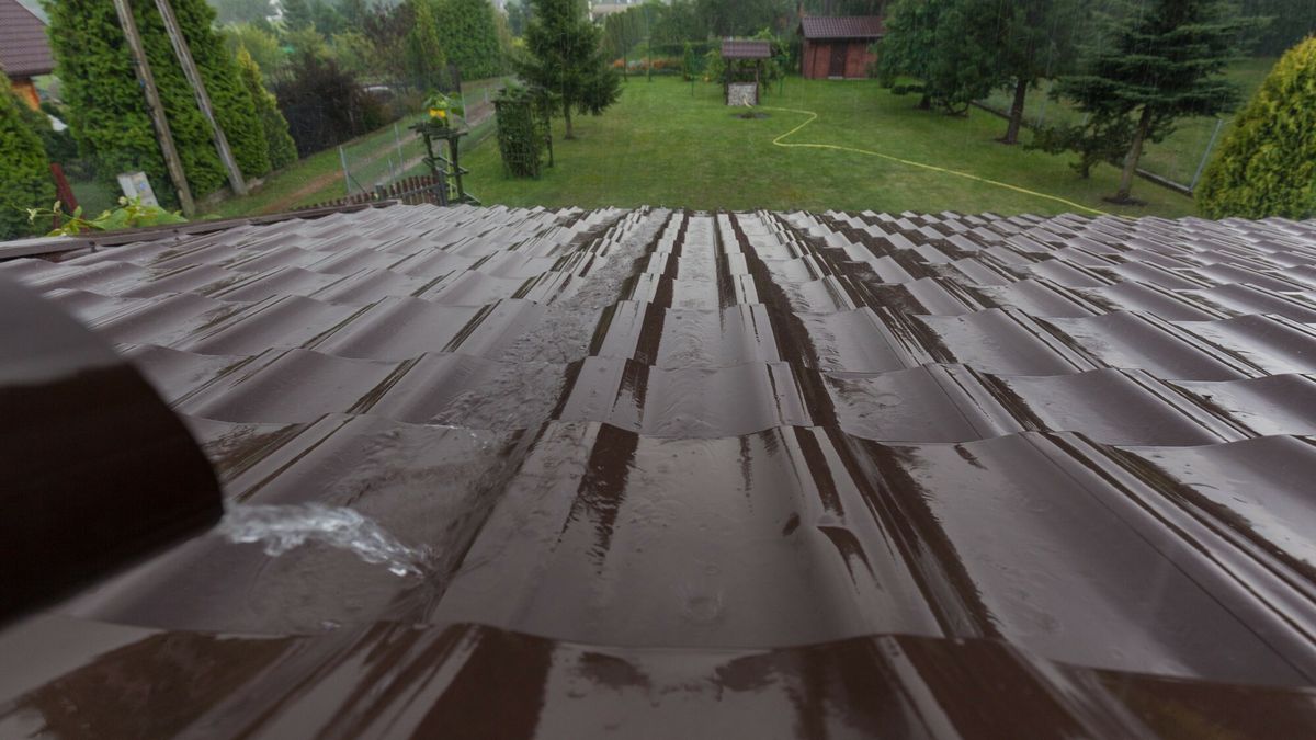 Podatek od deszczu. Gminy walczą o zaległości sprzed lat