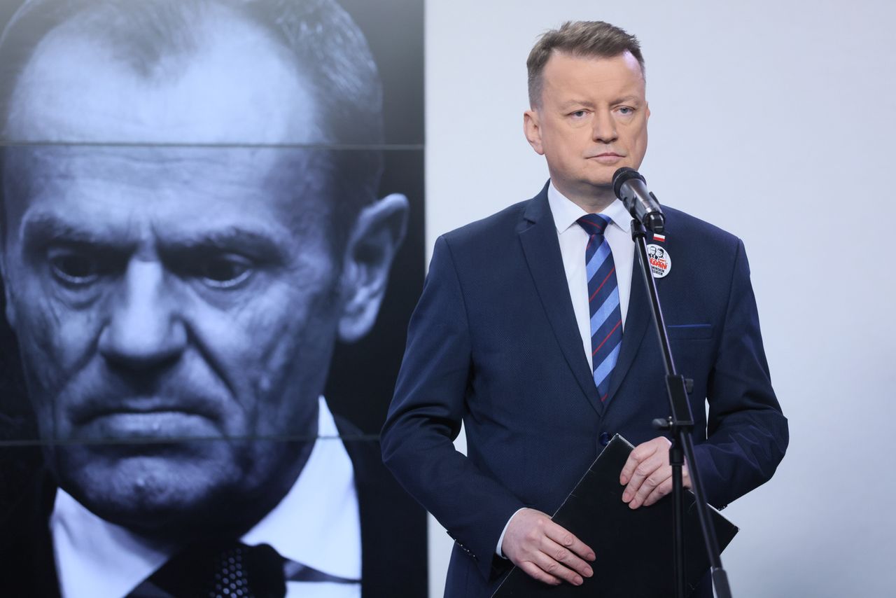 "Nauczyciele znów oszukani". Błaszczak chce wywrzeć presję