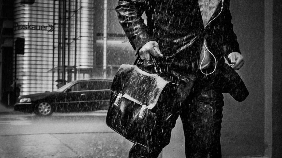 Biegnący w deszczu. Historia pewnego zdjęcia 1