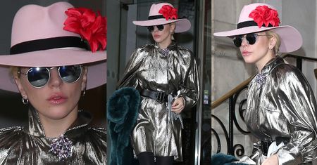 Lady Gaga w srebrnej sukience idzie na spotkanie z bezdomnymi