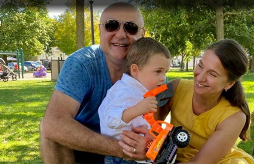 "W tym wieku to wstyd". Ludzie mówią, że współczują jej dziecku