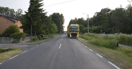 Chłopczyk wjechał wprost pod ciężarówkę. Policja apeluje