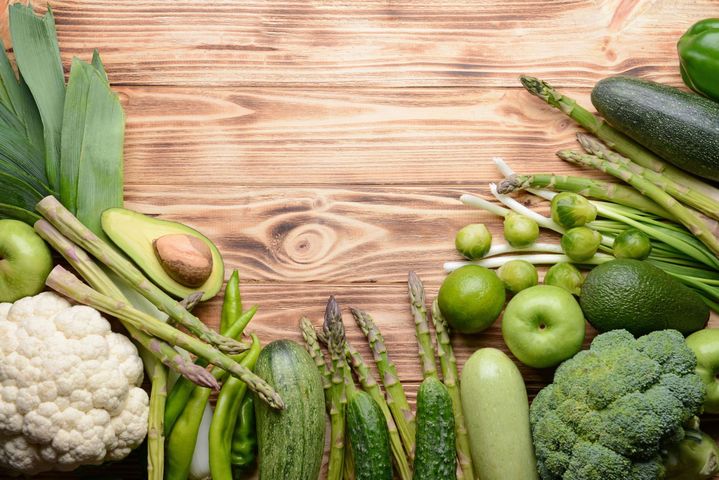 Dieta candida jest bogata w warzywa: brokuły, jarmuż, szparagi i brukselkę