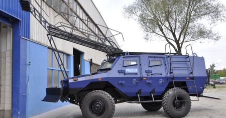 AMZ Kutno dostarczy policji pojazdy opancerzone. W planach jest 8 sztuk