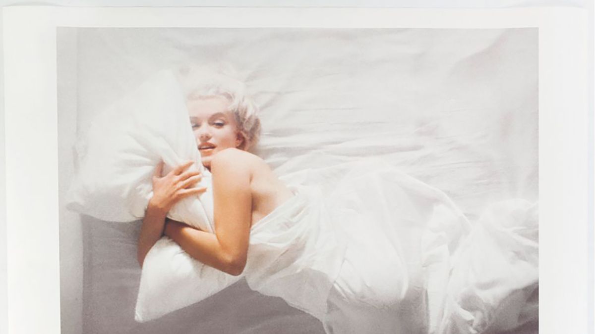 Zdjęcia Marilyn Monroe w pościeli: Aparat jest warty ponad 1 mln złotych 1