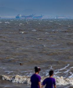 Pięć chińskich statków wpłynęło na zakazane wody