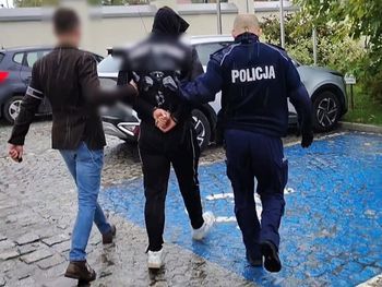 Opolskie: Włamywacz obrobił dwa lokale. Część skradzionego alkoholu i papierosów zakopał w ogródku