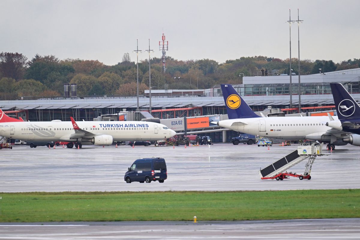 Koniec akcji na lotnisku w Hamburgu. Jest komunikat policji