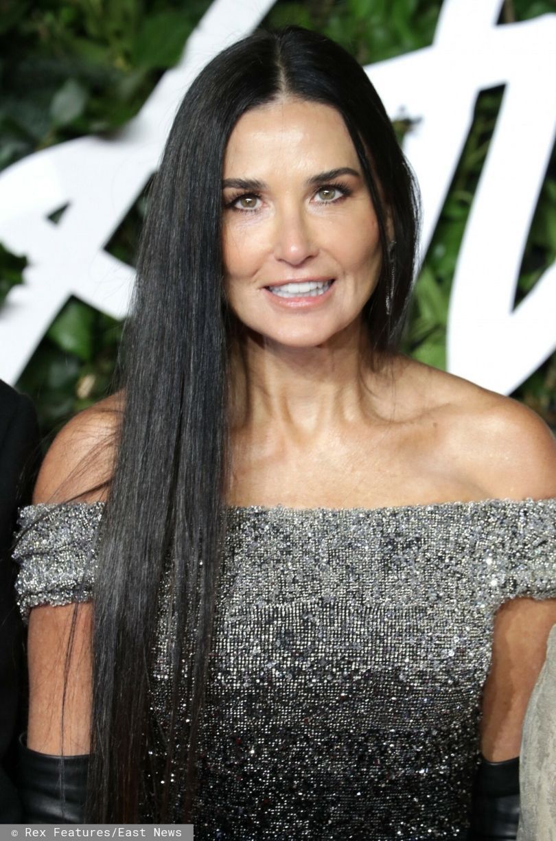 Demi Moore prezentuje gładkie oblicze na gali Fashion Awards 2021