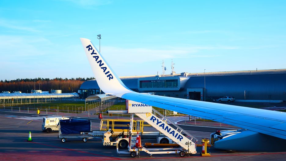 Lot Ryanair tańszy niż przejazd 60 km busem
