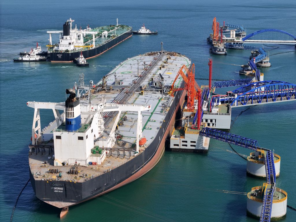 Panika na giełdzie. Ceny ropy wystrzeliły