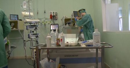Rekord zgonów na covid na Węgrzech. Zamówili kolejne rodzaje szczepionki