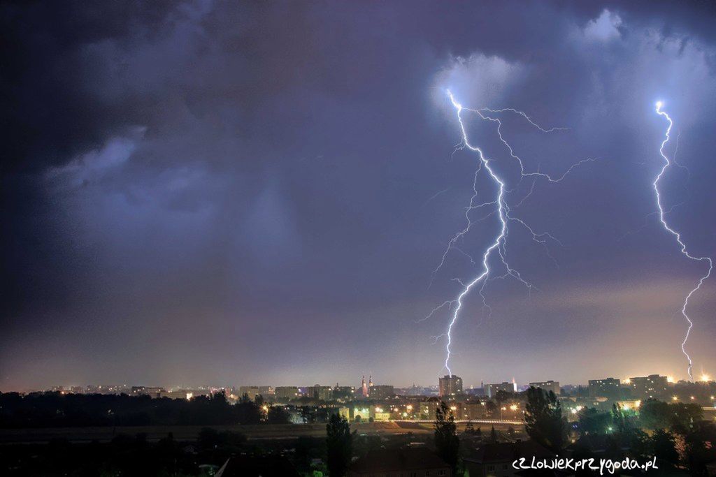 Paweł Szpala fotografował przez rok widok ze swojego okna. Inspiracja na zdjęcia 4 pór roku bez wychodzenia z domu 19