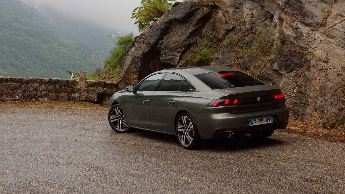 Peugeot 508 ma sporo argumentów, by przekonać jurorów