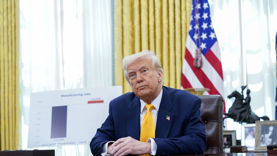 United States President Donald J Trump remarks on job numbers
epa11947520 United States President Donald J. Trump makes a statement on jobs in the Oval Office of the White House in Washington, DC, USA, 07 March 2025. February jobs report by Bureau of Labor Statistics reported the US added 151,000 jobs.  EPA/CHRIS KLEPONIS / POOL 
Dostawca: PAP/EPA.
CHRIS KLEPONIS / POOL
jobs, economy, white house