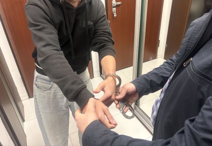 Alarmujące wyszukiwania 15-latka. Interesował się zamachem i zabójstwem policjanta.