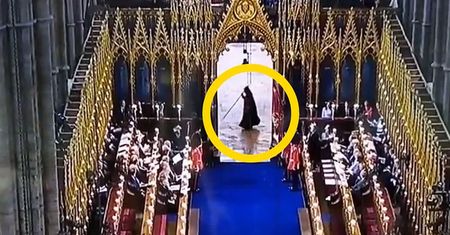 "Kostucha" na koronacji. Oświadczenie Opactwa Westminsterskiego wyjaśnia zagadkę
