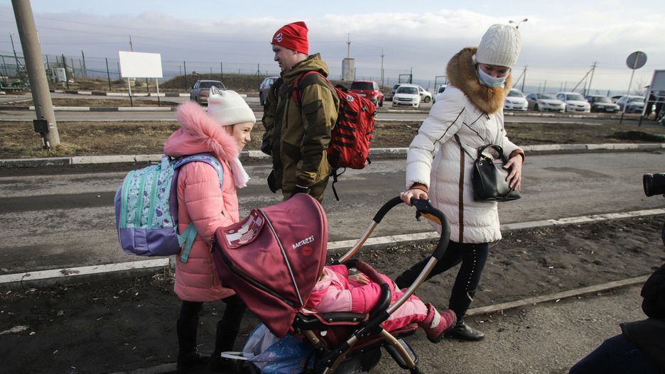 Ukraiński konsul alarmuje. "Widzimy śpiące w autobusach dzieci z Donbasu" 