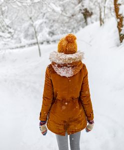 Turystka w górach przesadziła. Zjazd z torebką hitem sieci