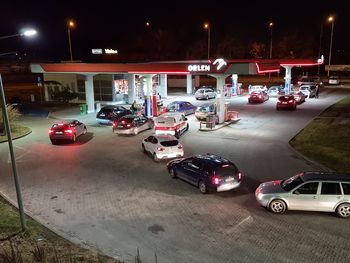 Niemcy narzekają na ceny paliw. Tankują w Polsce